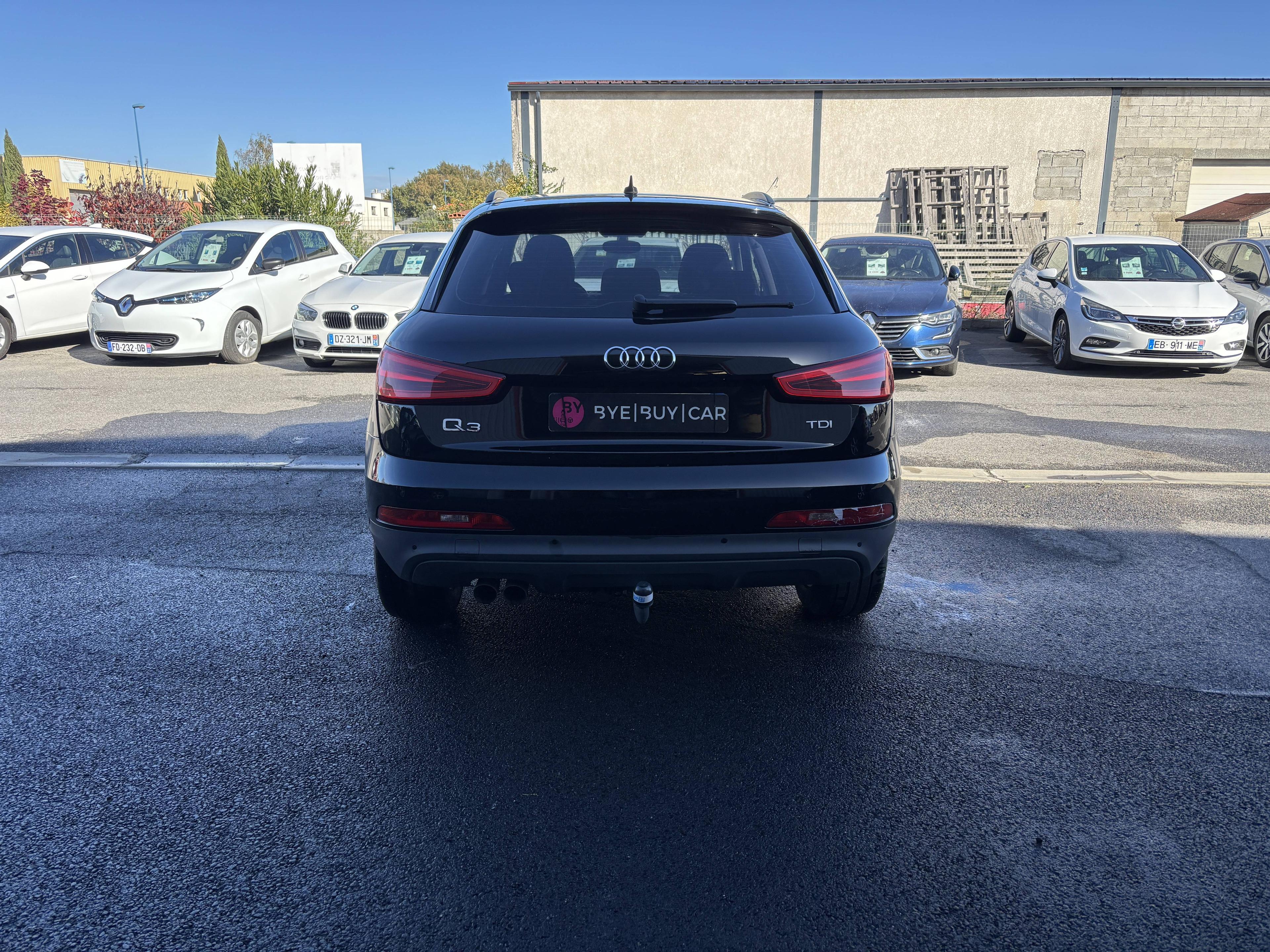 AUDI Q3