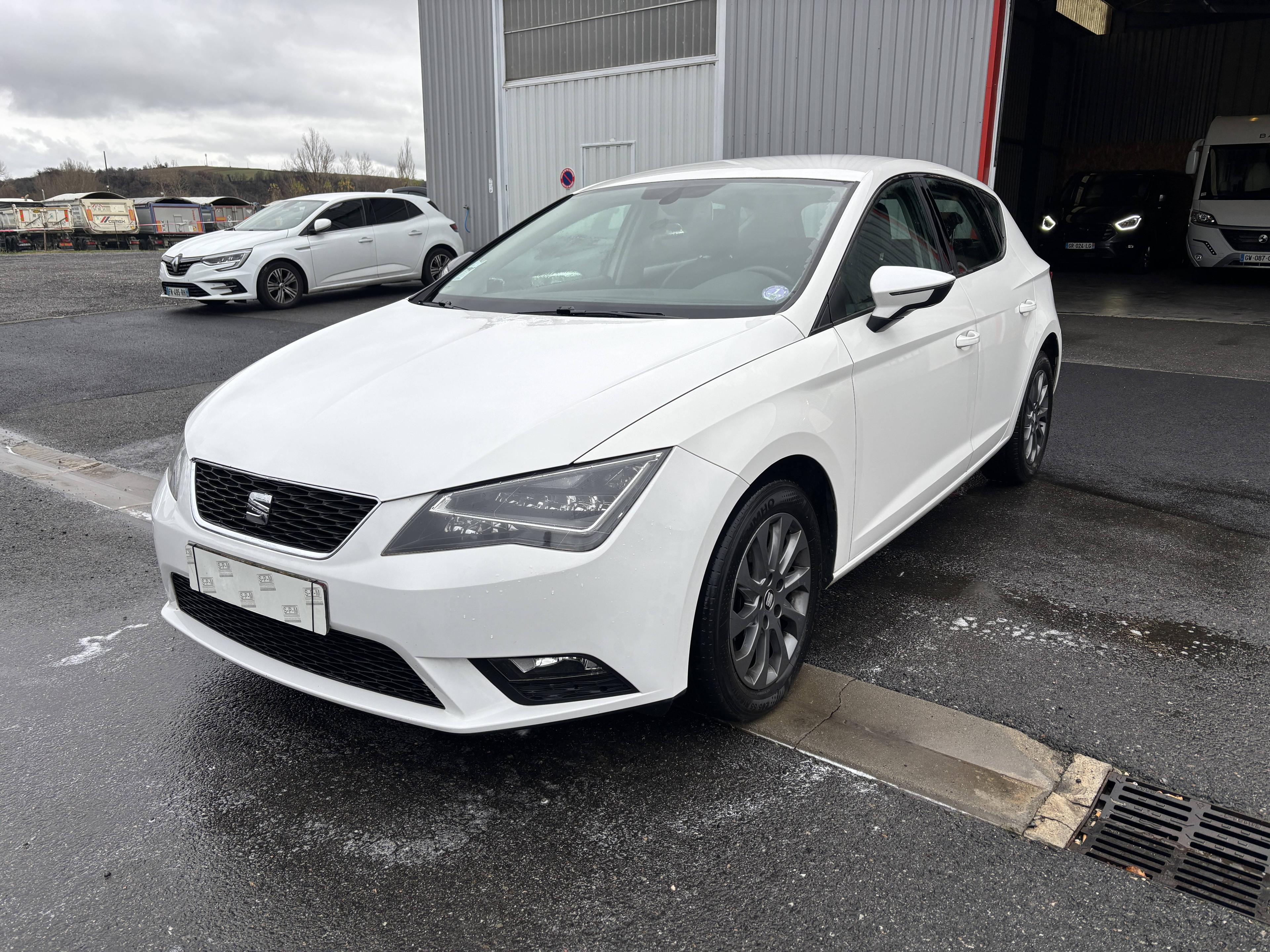 SEAT LEON