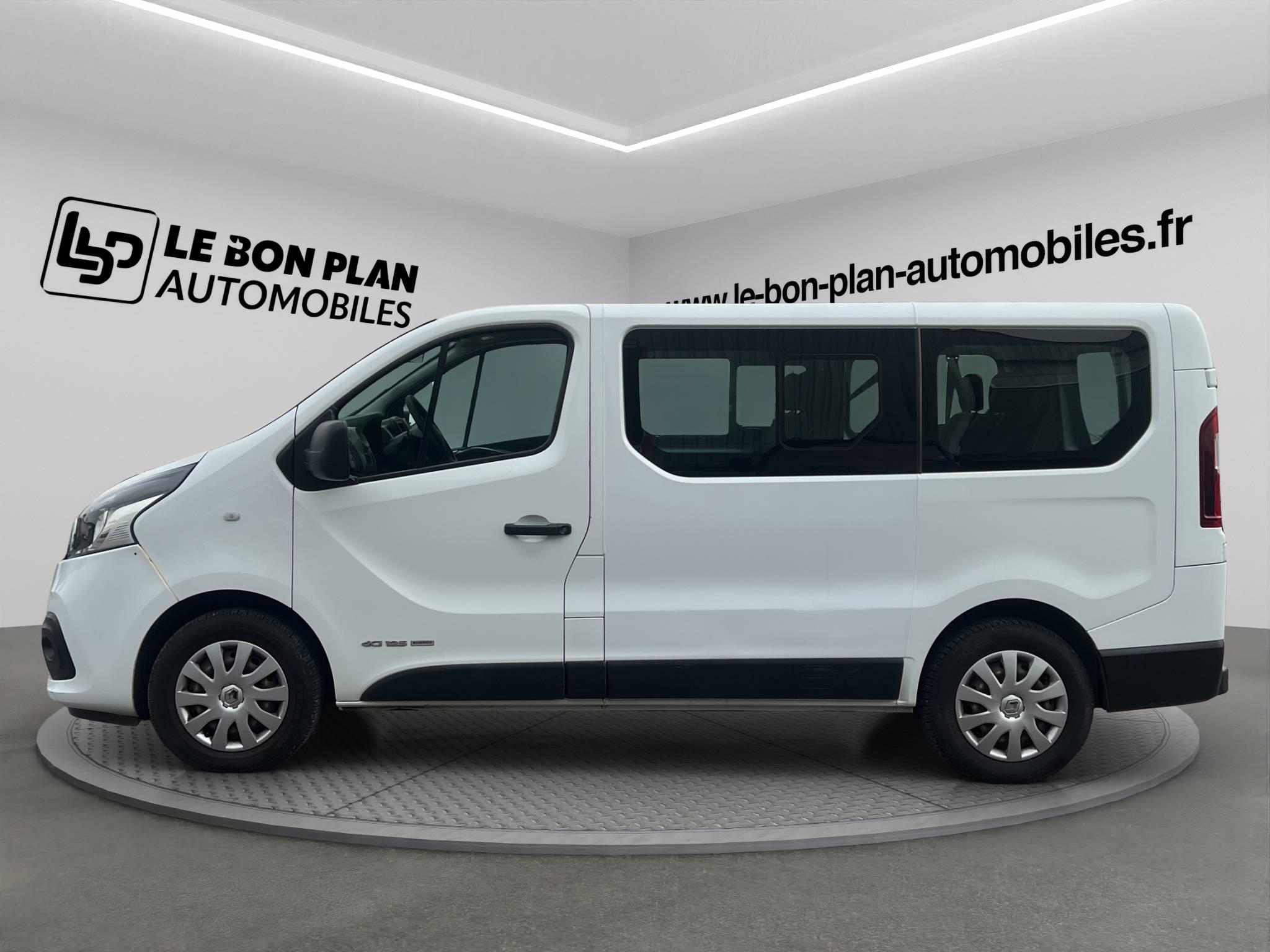 RENAULT TRAFIC COMBI