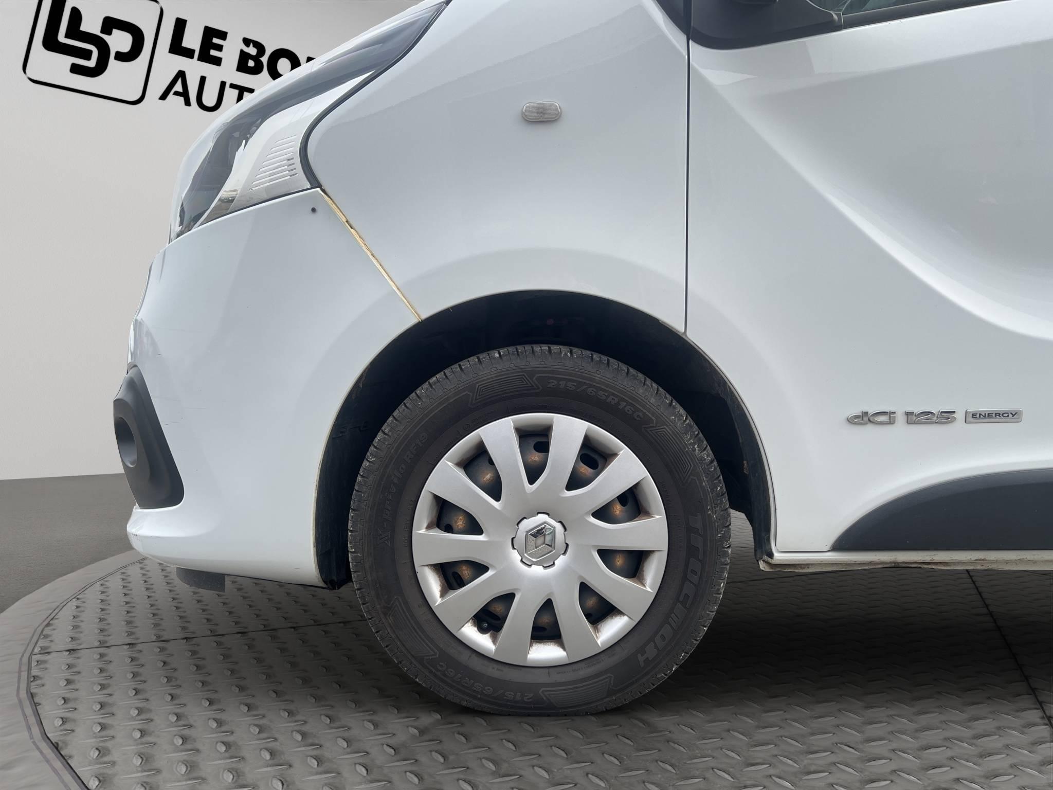 RENAULT TRAFIC COMBI