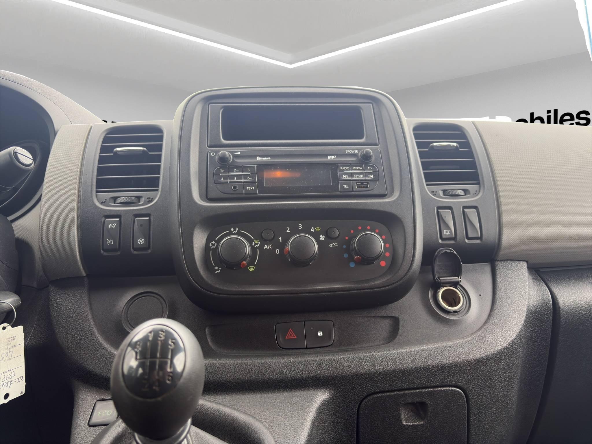 RENAULT TRAFIC