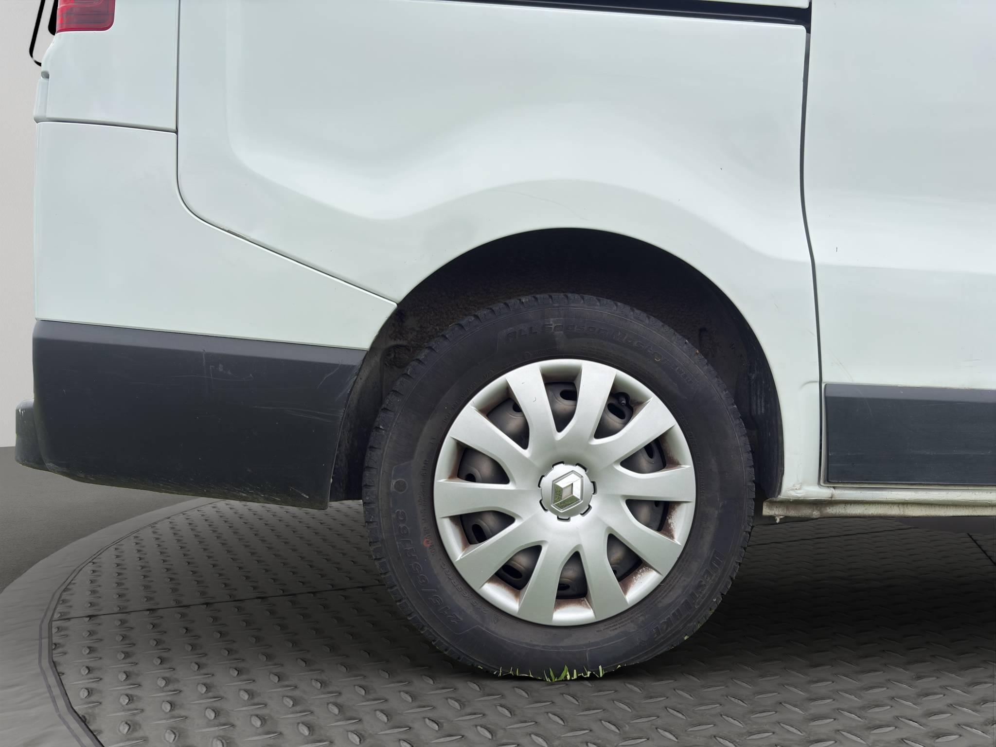 RENAULT TRAFIC