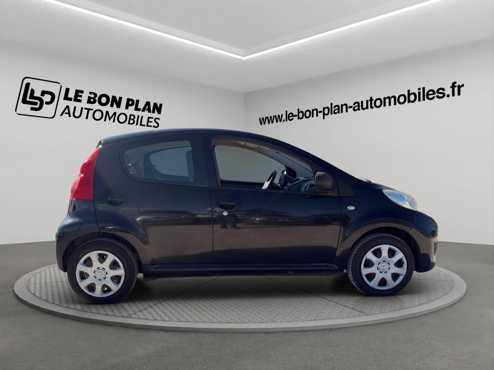 PEUGEOT 107
