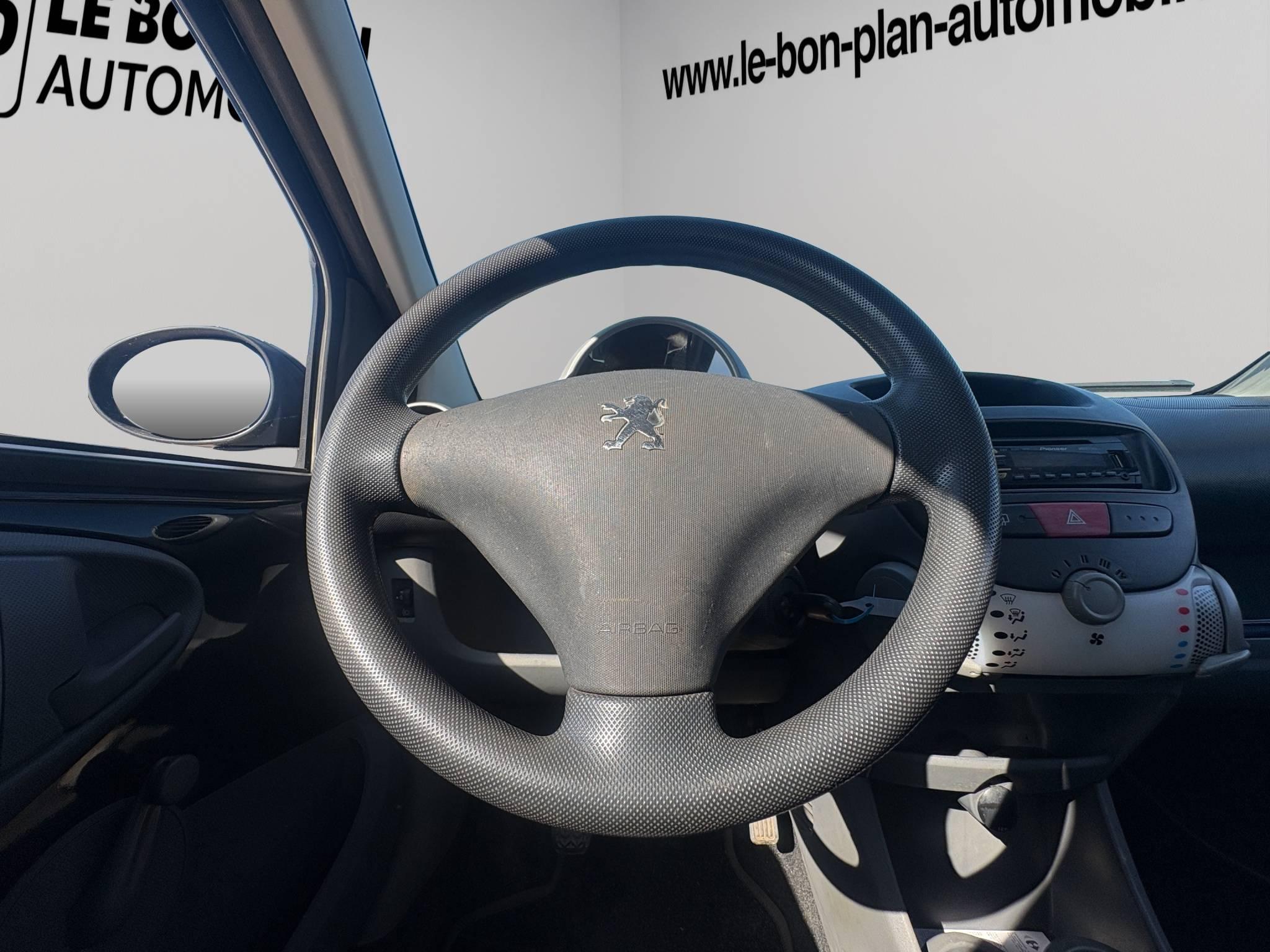 PEUGEOT 107