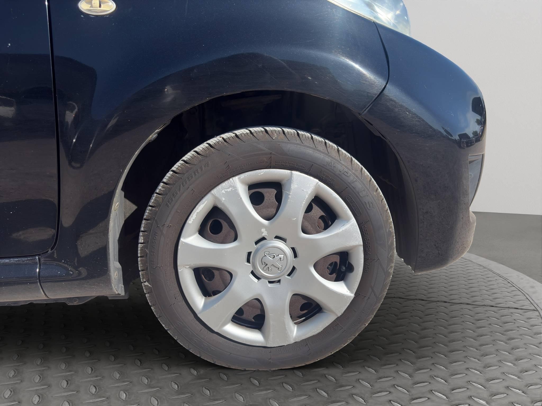 PEUGEOT 107