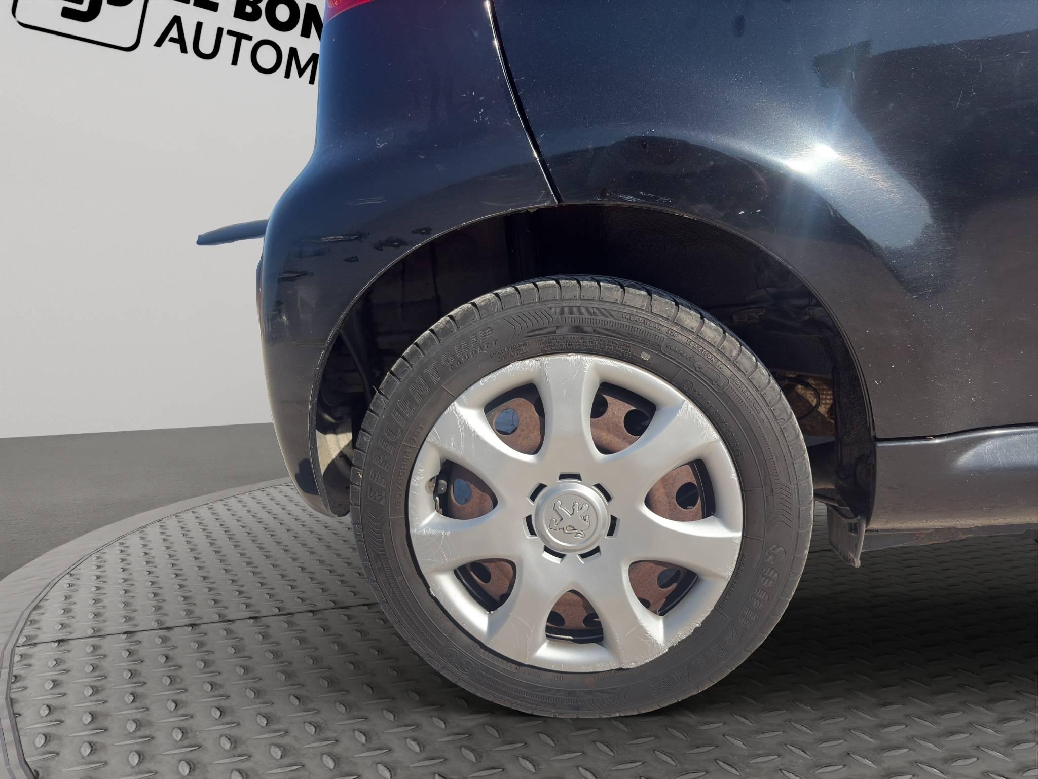 PEUGEOT 107