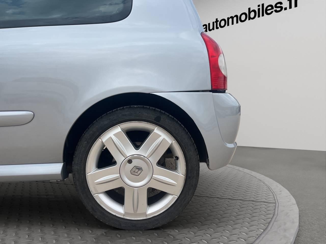 RENAULT CLIO