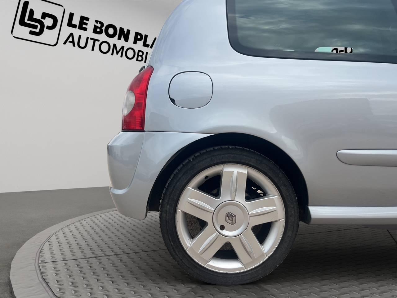 RENAULT CLIO