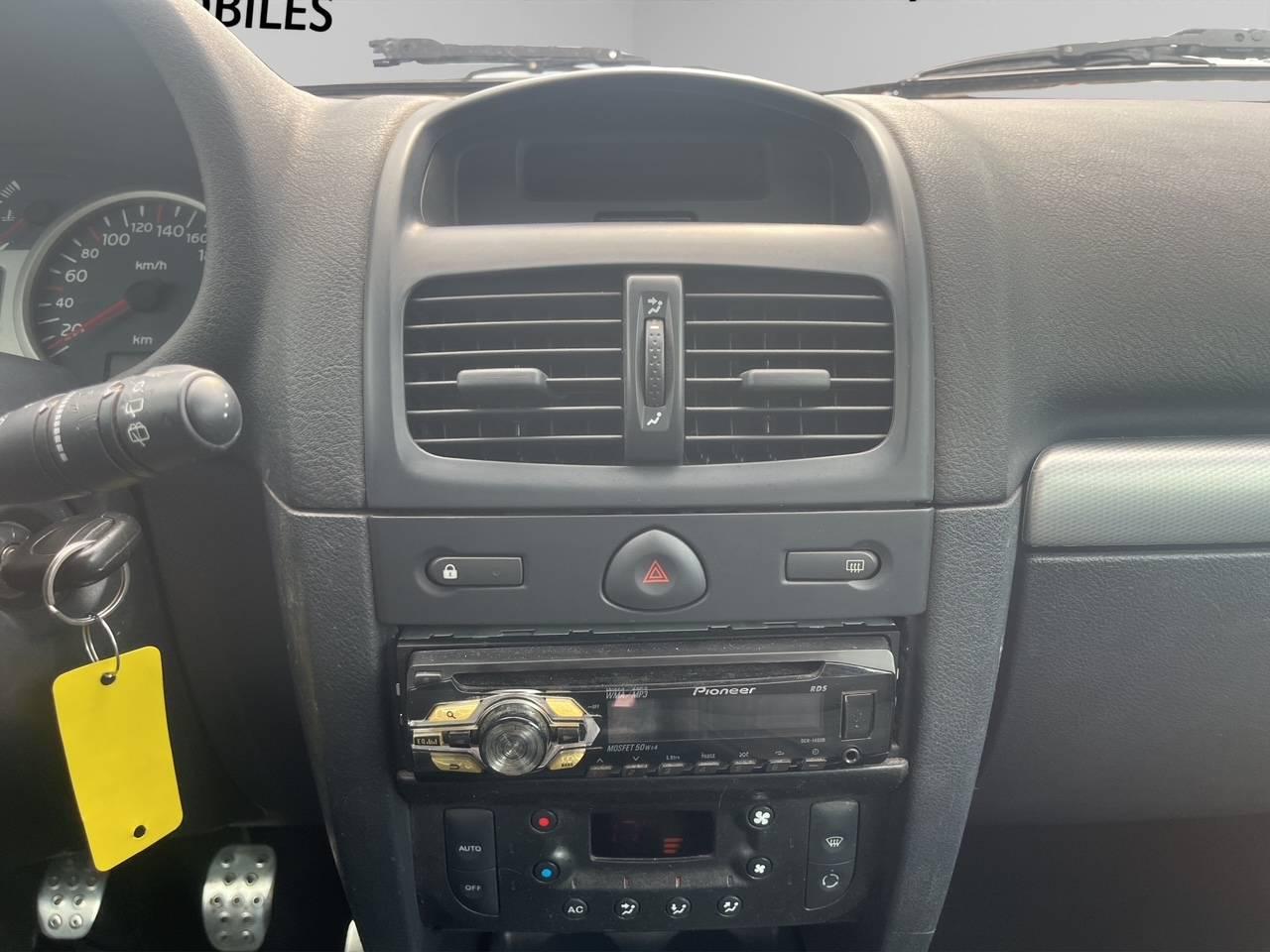 RENAULT CLIO