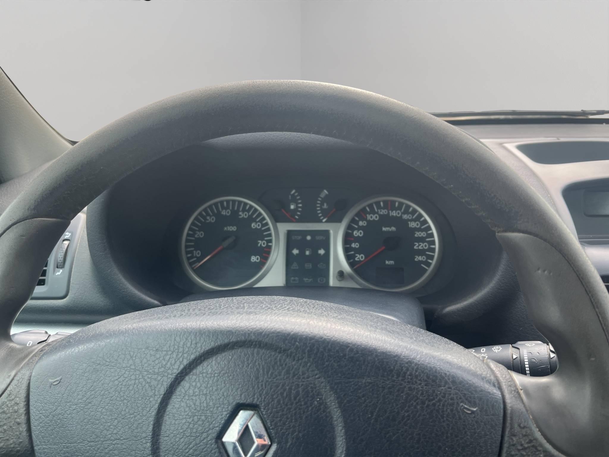 RENAULT CLIO